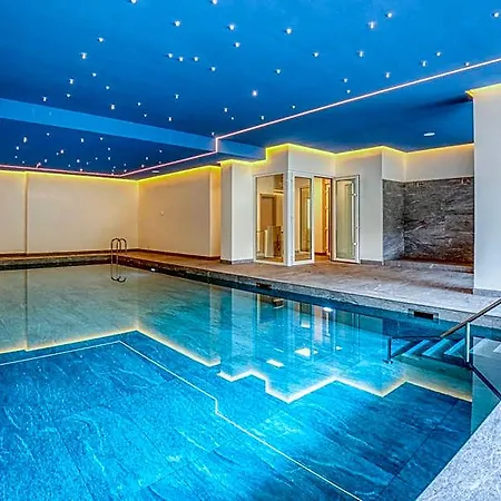 Sasso Boretto, Luxury