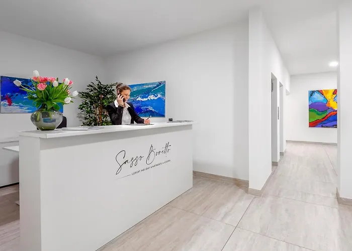 Sasso Boretto, Luxury