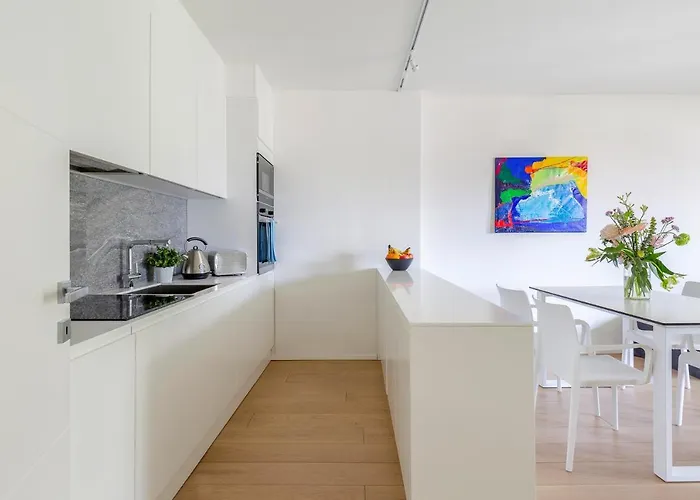 Sasso Boretto, Luxury