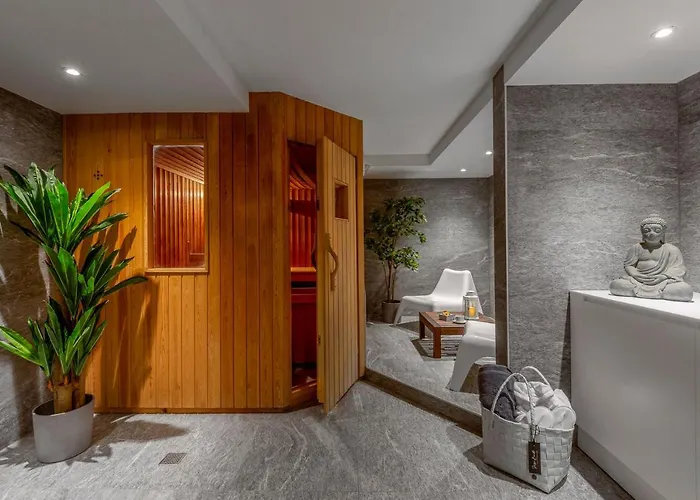 Sasso Boretto, Luxury Apartahotel 4*